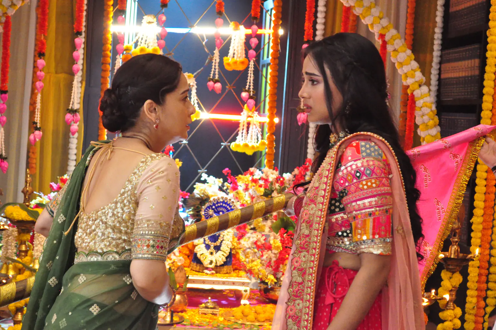 Pukaar-Dil Se Dil Tak:Vedika Saves the Ritual While Necklace Goes Missing