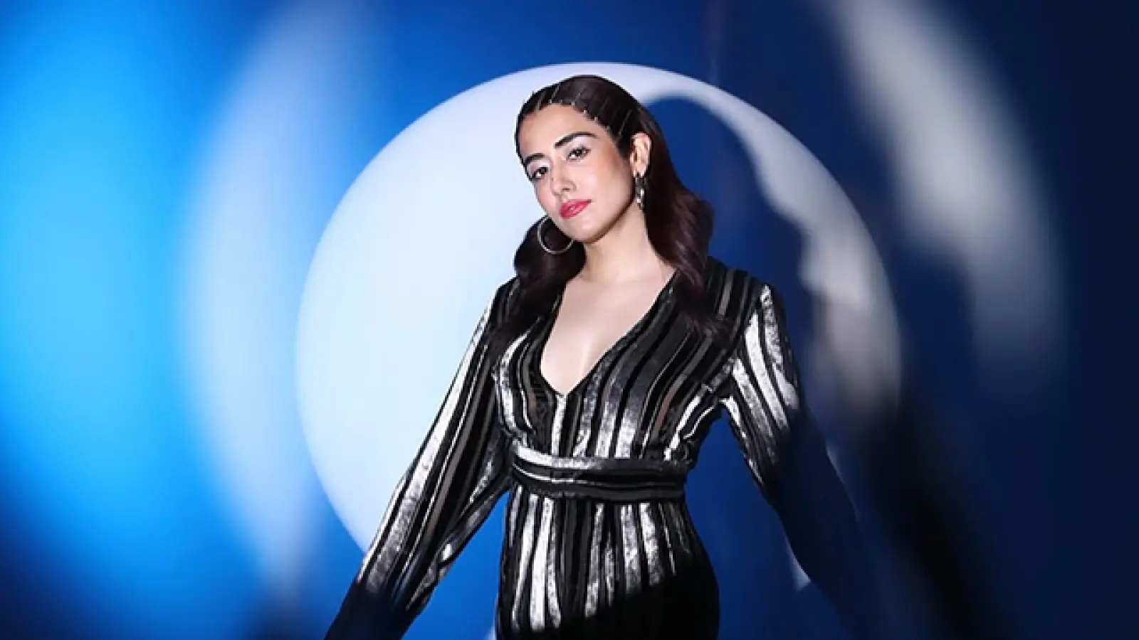 From Bollywood to Global Fame: Jonita Gandhi Performs at Ed Sheeran’s India Show